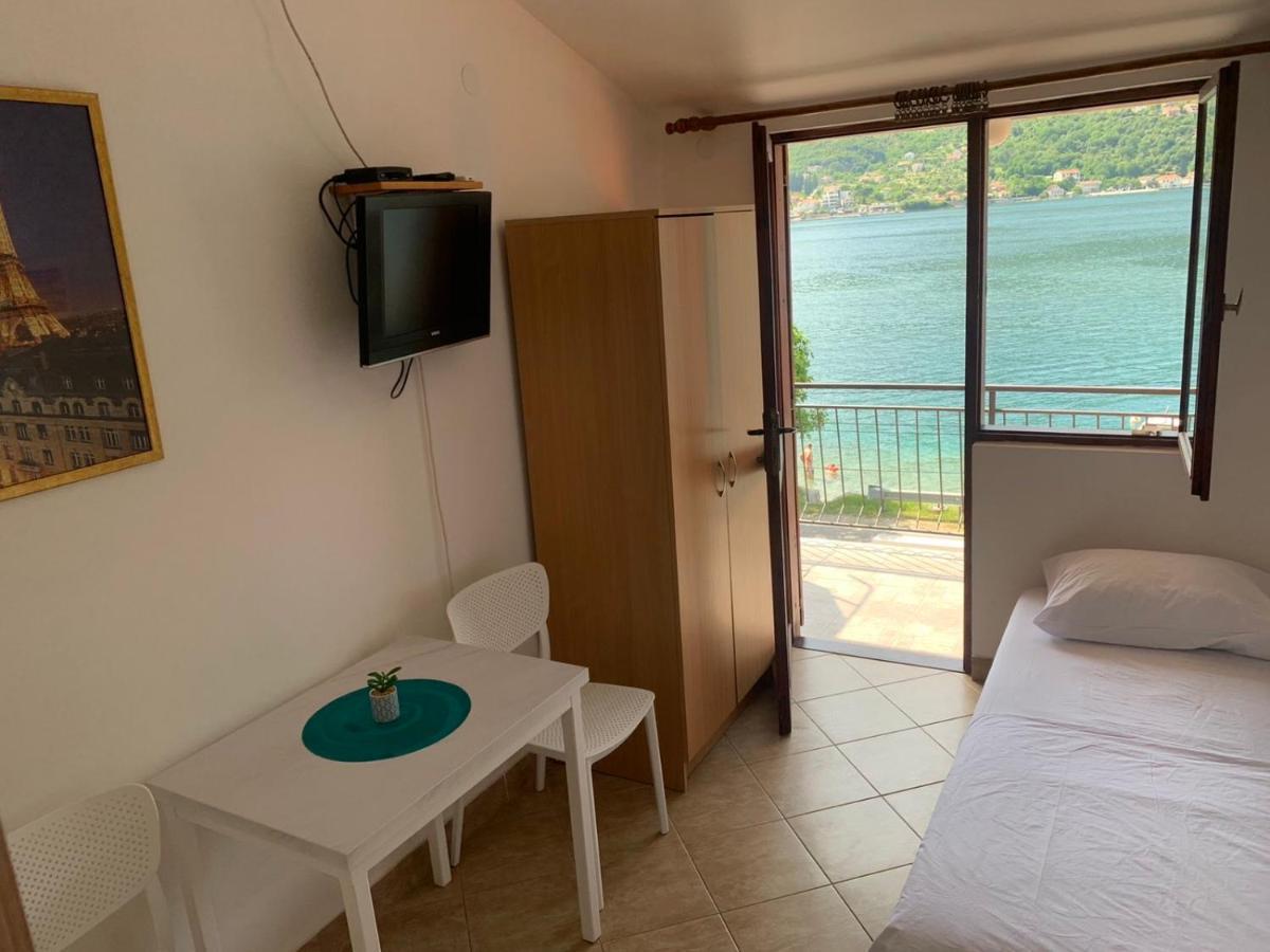 Apartmani Ivana Tivat Exterior foto