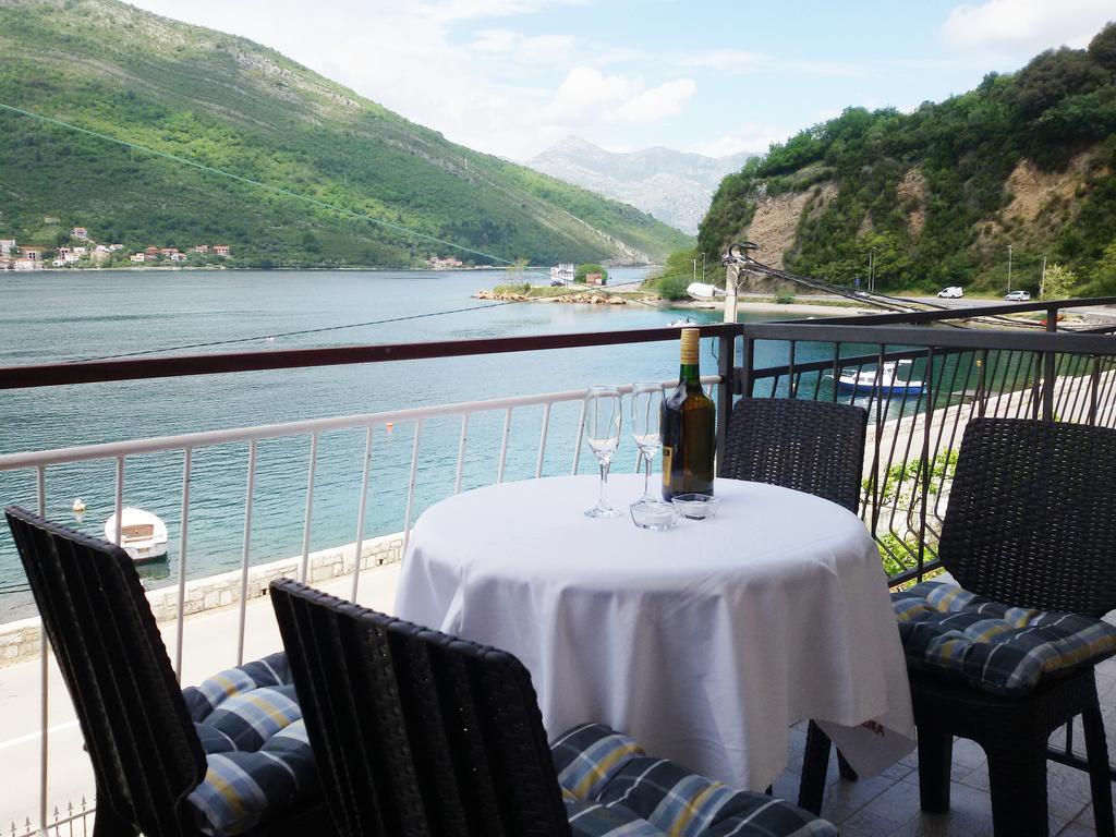 Apartmani Ivana Tivat Exterior foto